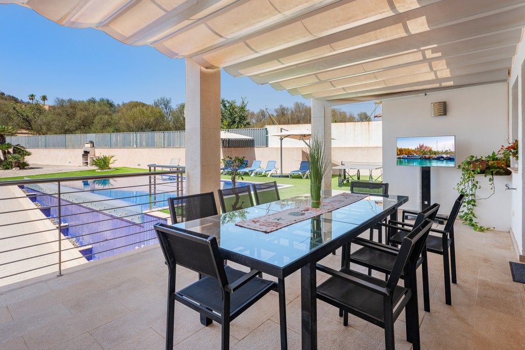 Property photo 3 of 20 Covered Terrace