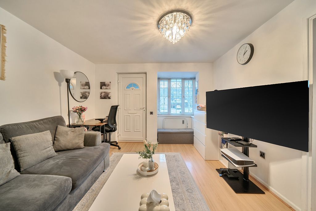 Property photo 2 of 18 1417351-5-6995d47...