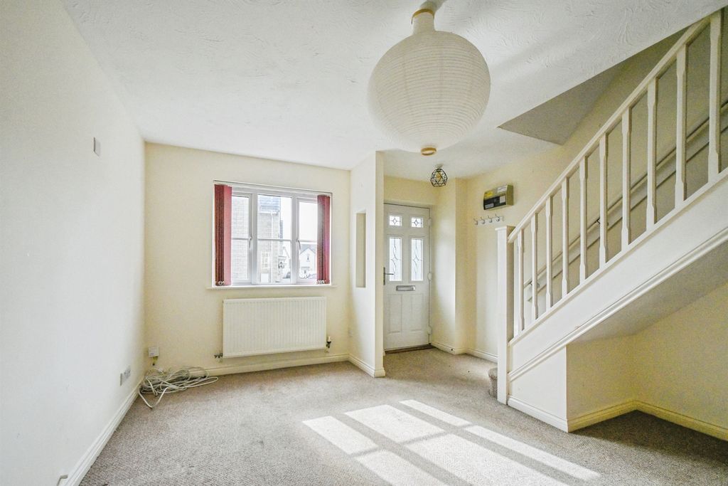 Property photo 2 of 14