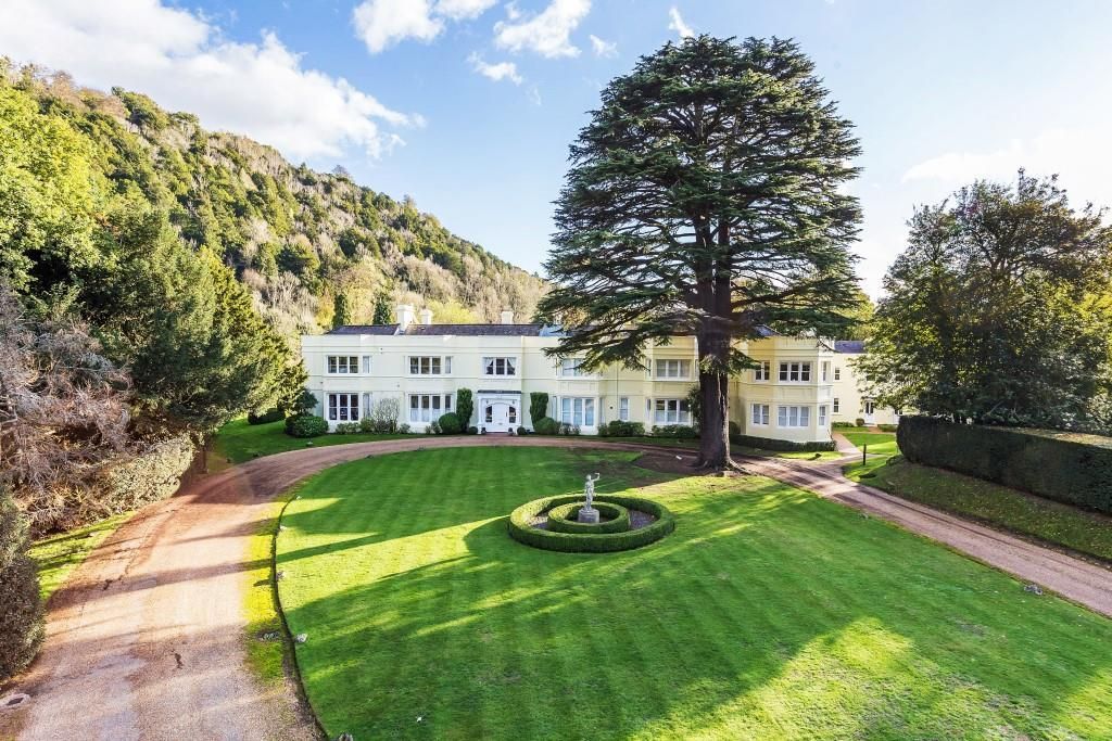 Property photo 1 of 15 10-Burford-Lodge-35