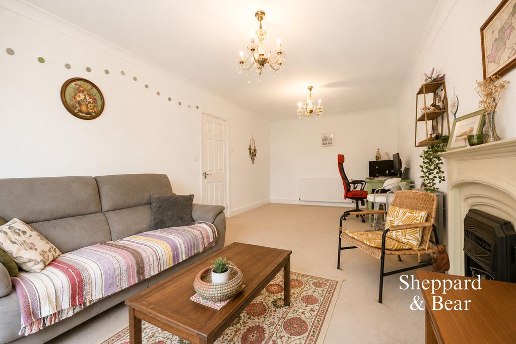 2 bed flat for saleForest Oak Close, Cardiff CF23 photo 5