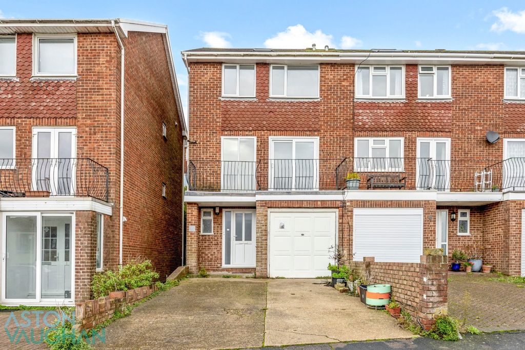 Property photo 1 of 10 4685490