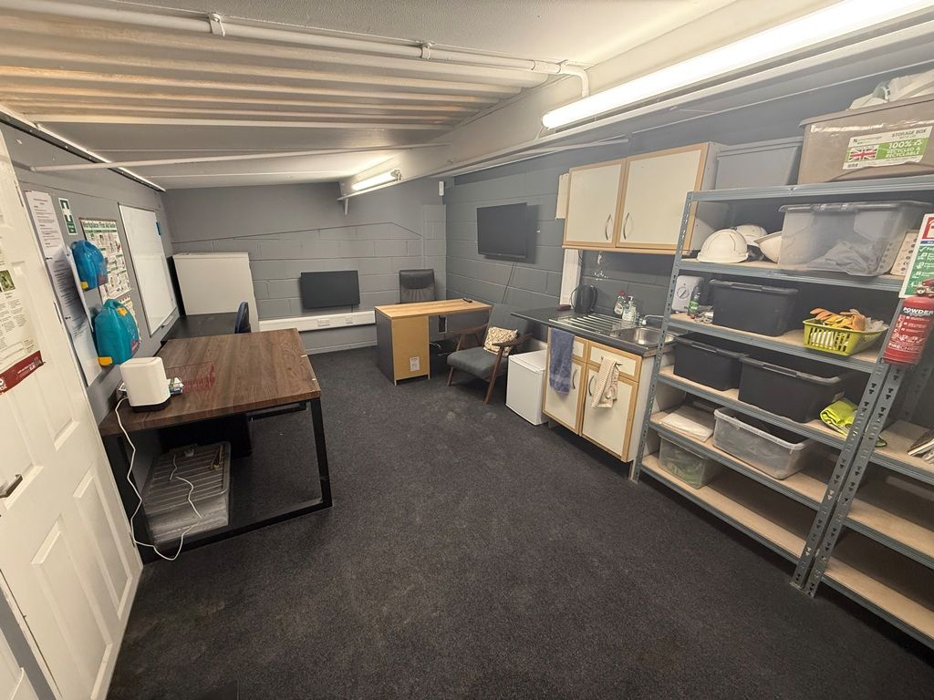 Property photo 3 of 4