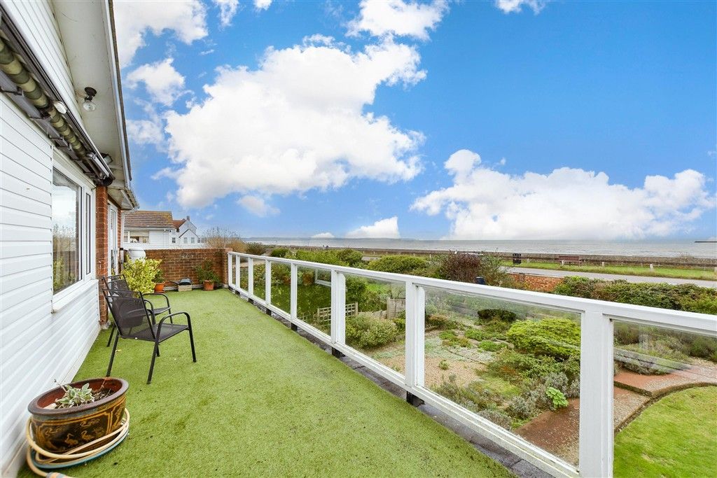 Property photo 2 of 13 Balcony / Terrace