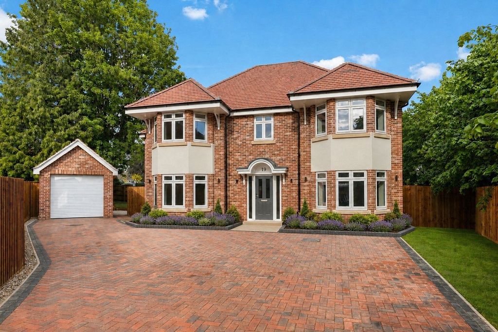 Property photo 1 of 18