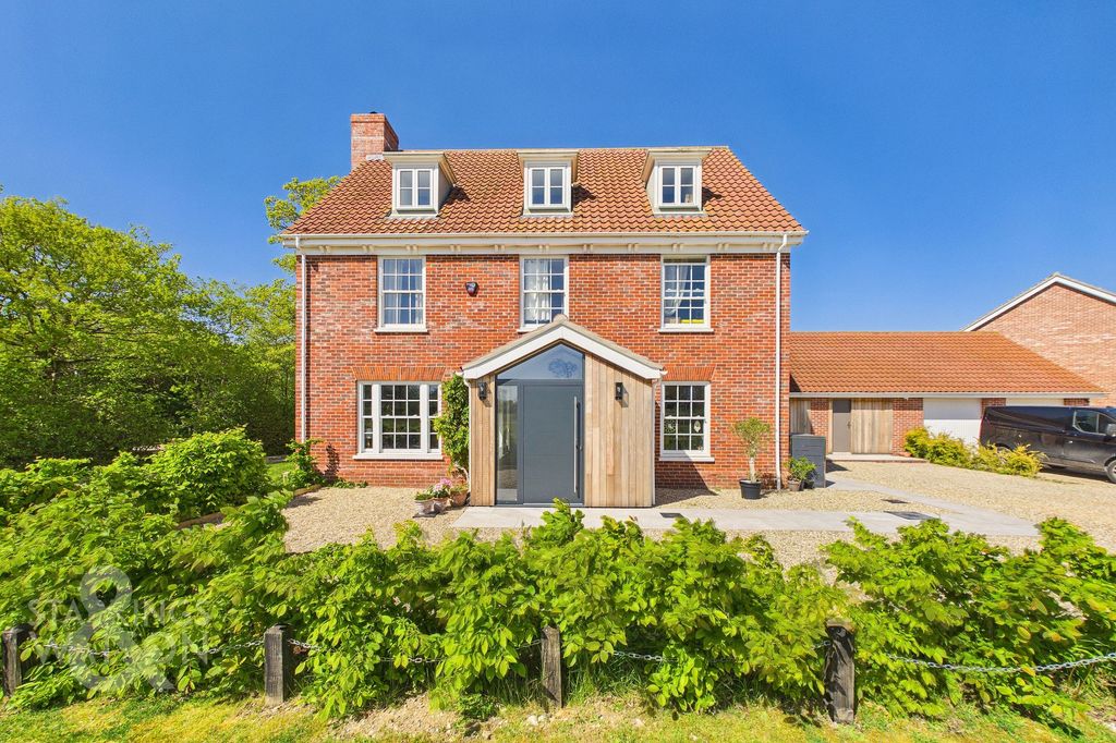 Property photo 1 of 53