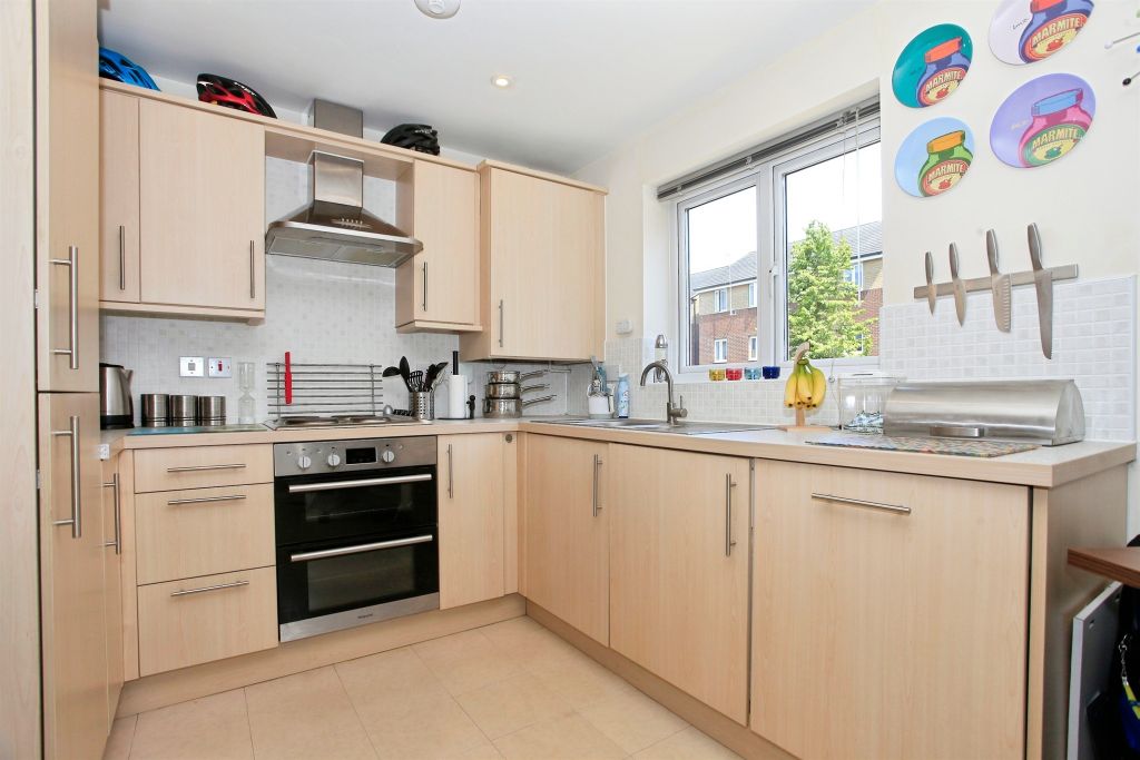 Property photo 2 of 17