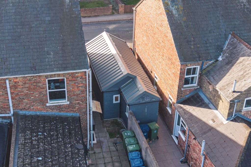 Property photo 2 of 12