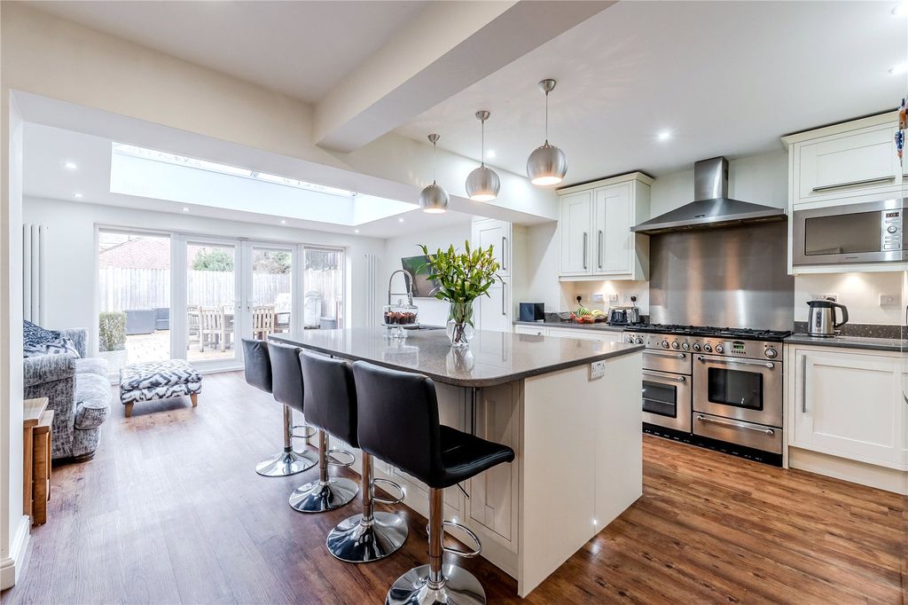 Property photo 2 of 16 Picture No. 02