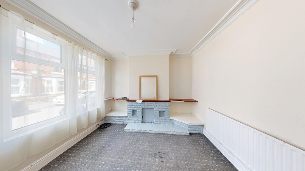 Property photo 2 of 9 2.Jpg