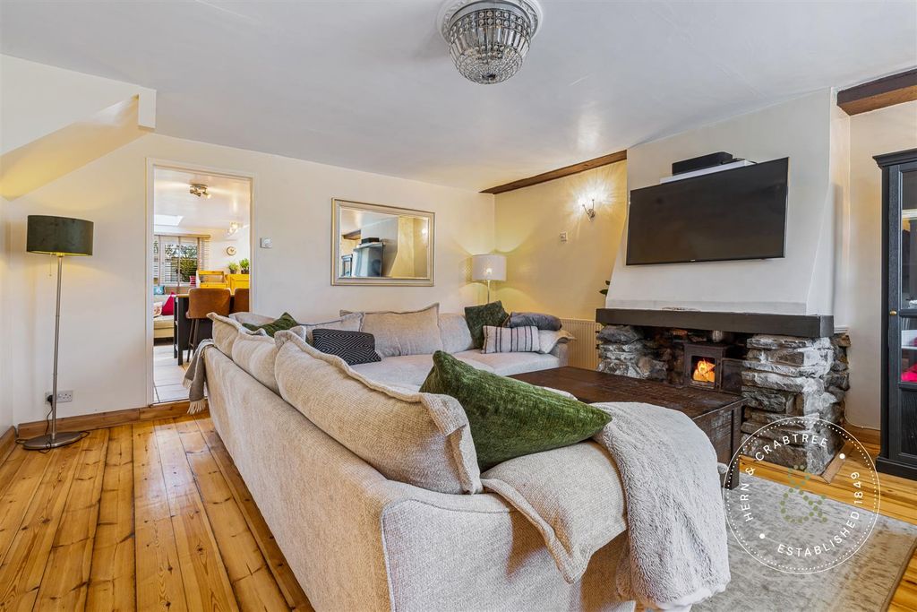 Property photo 3 of 31 Merthyr-Road-13.Jpg