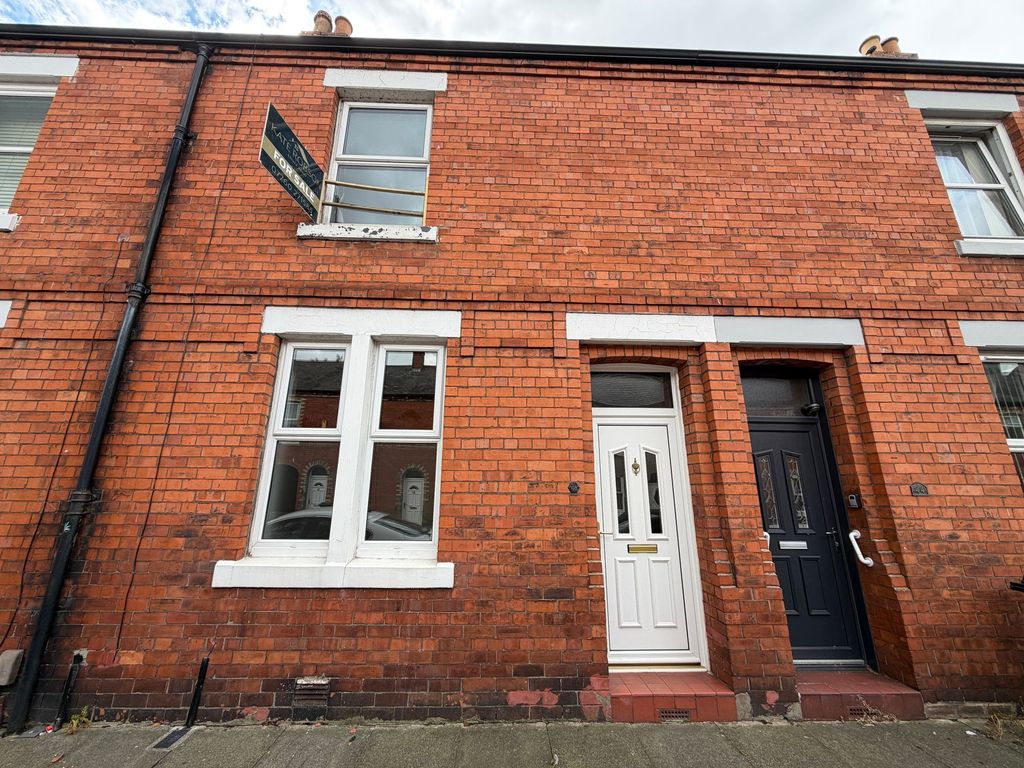 Property photo 1 of 16 Front