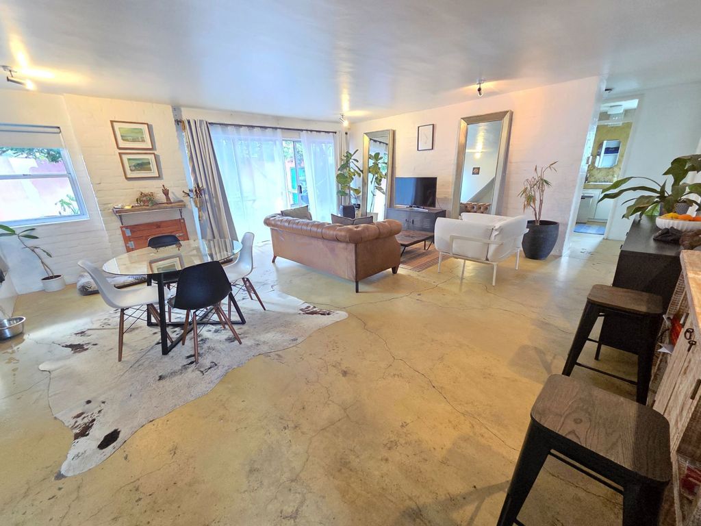 Property photo 2 of 25 Hf1709497