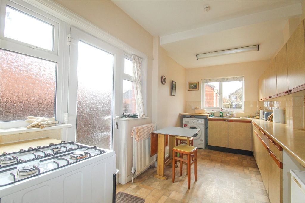 Property photo 3 of 16 Picture No. 27