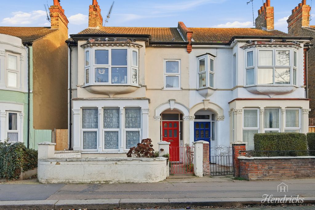 Property photo 1 of 20