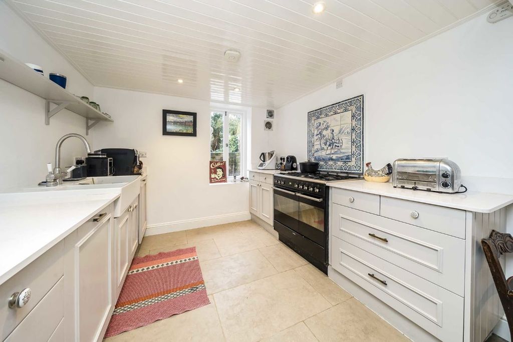 Additional image 4 of 3 bed semi-detached house for saleChurch Street, Hampton TW12