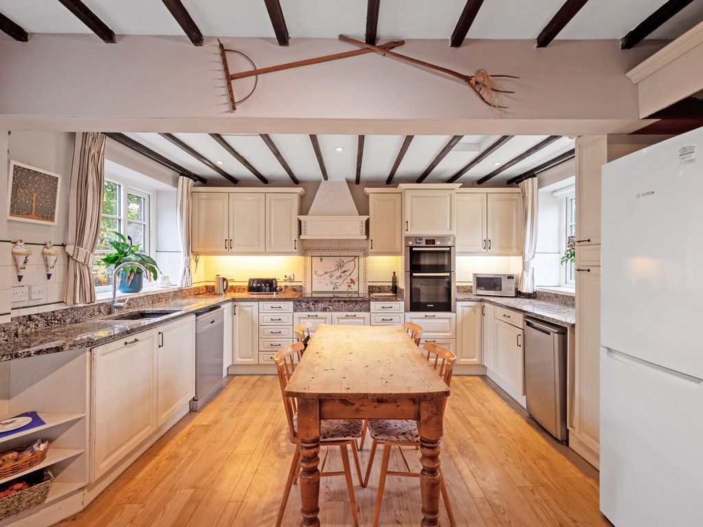 Property photo 3 of 27