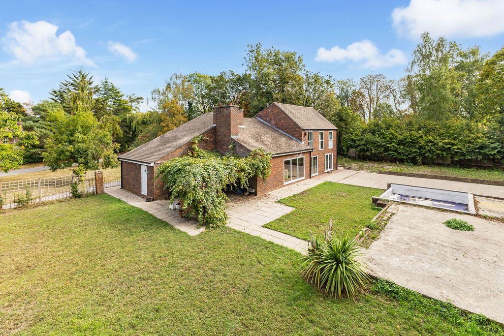 Property photo 2 of 14