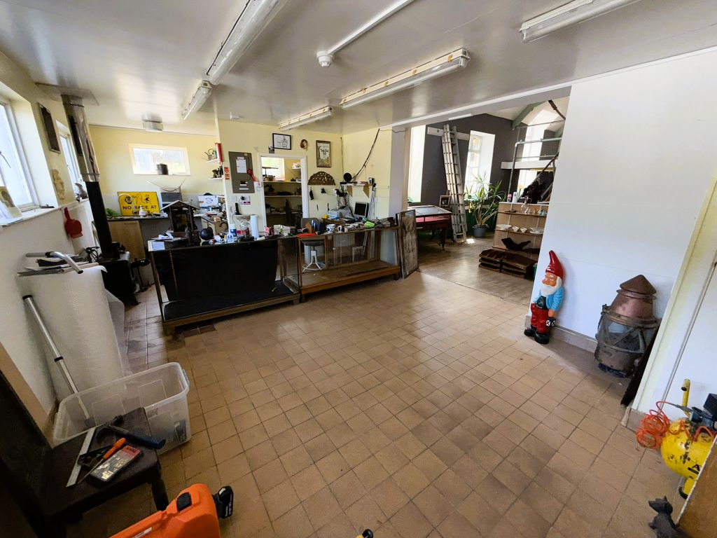 Property photo 3 of 20
