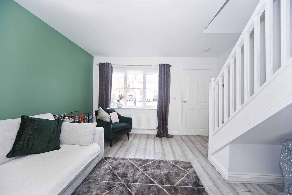 Property photo 3 of 18