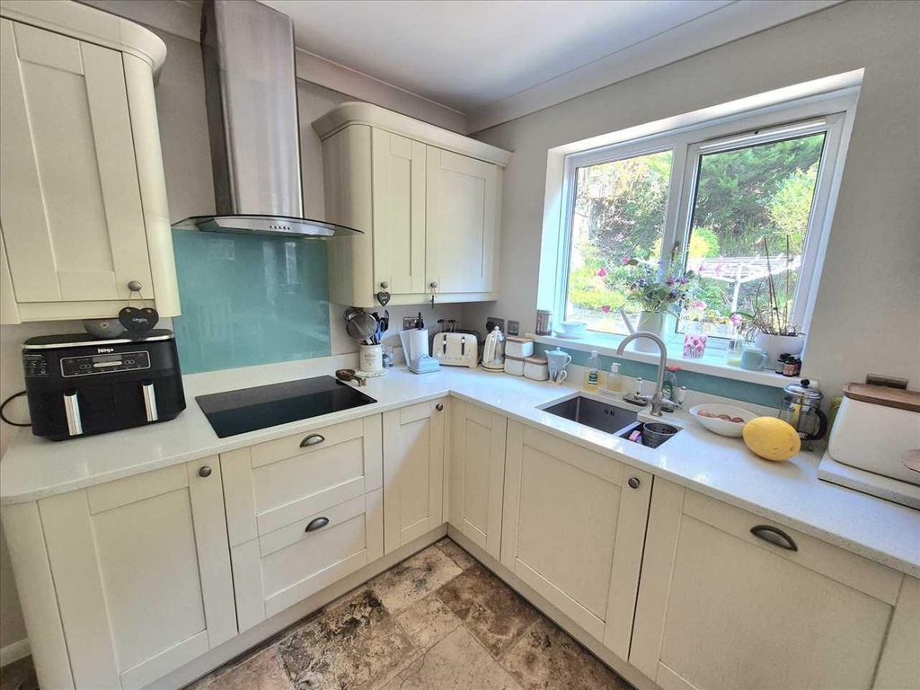 Additional image 12 of 3 bed detached house for saleDerwen Aur, Porth CF39