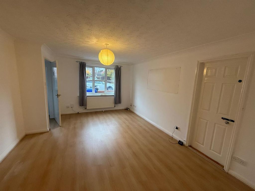 Property photo 2 of 15 Img-20251110-Wa0107.Jpg