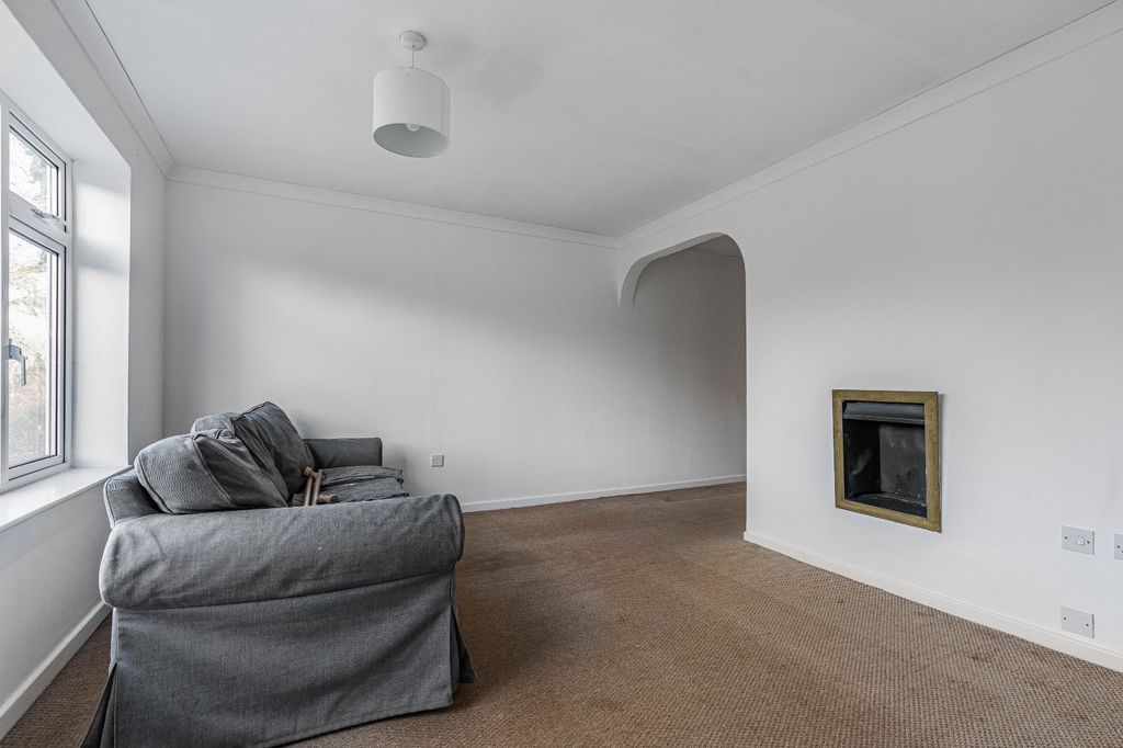 Property photo 2 of 22 Sitting Room