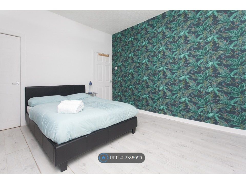 Property photo 2 of 22 Bedroom One