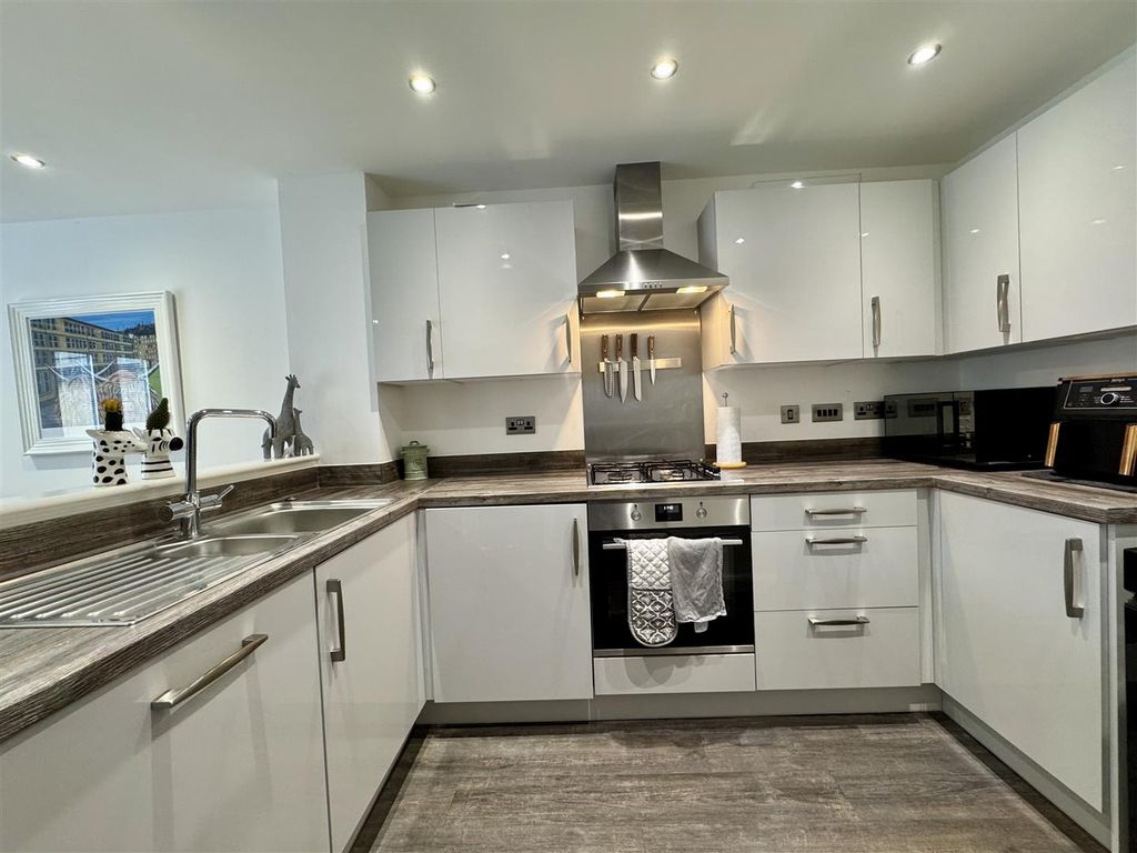 Property photo 3 of 35 Open Plan Kitchen Dining Room