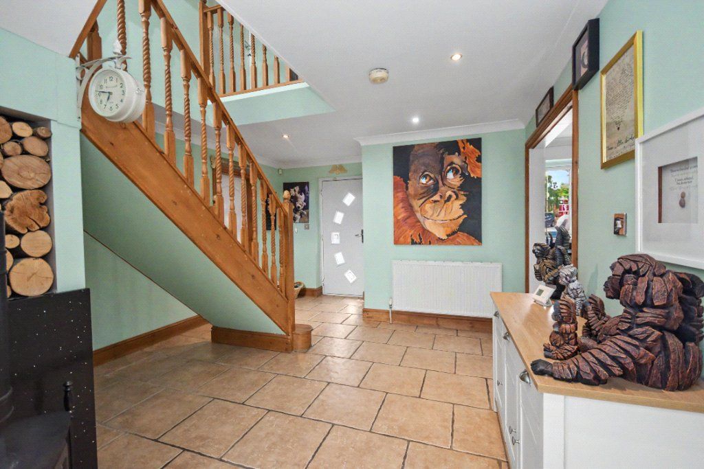 Property photo 2 of 22 Picture No. 11