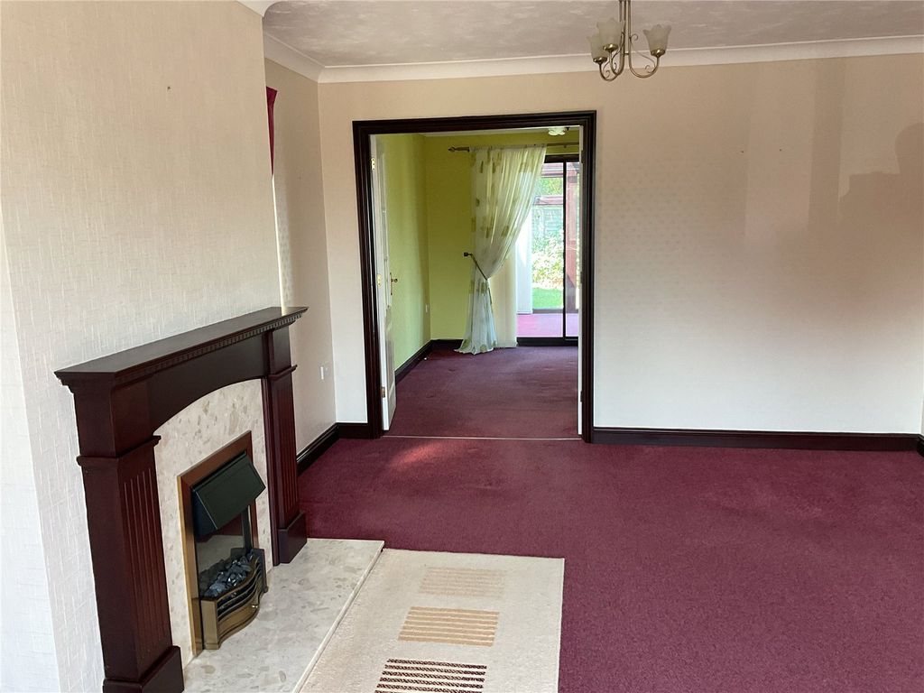 Property photo 3 of 16 Picture No. 02