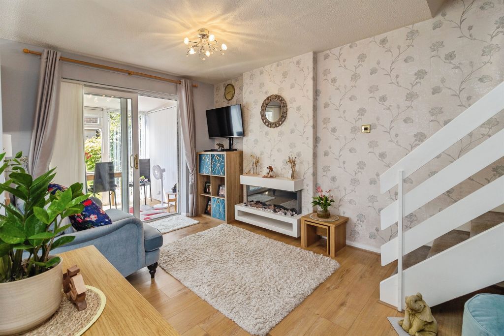 Property photo 2 of 17