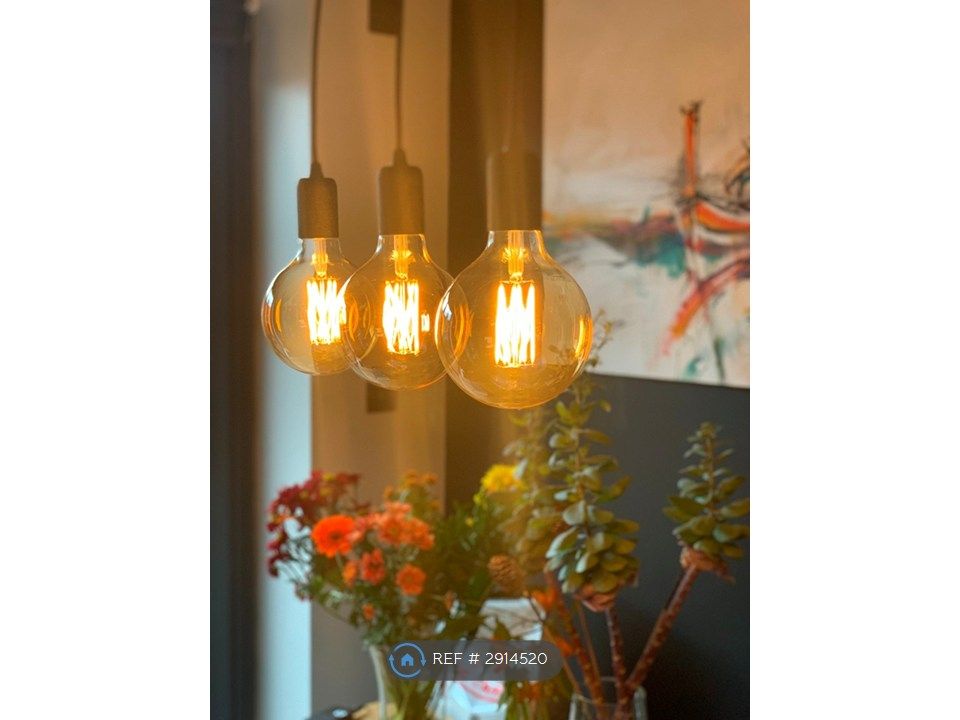 Property photo 2 of 14 Kitchen Lights