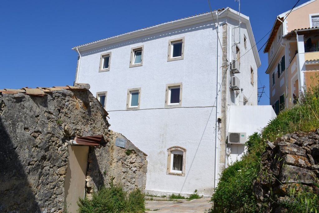 Property photo 1 of 15 The Manor House