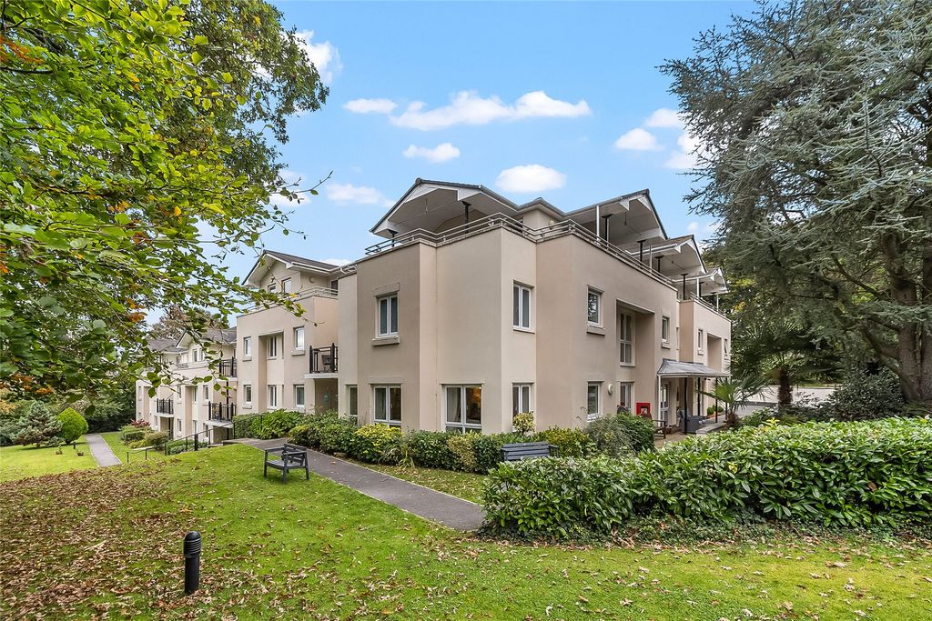 Property photo 1 of 17 Picture No. 14