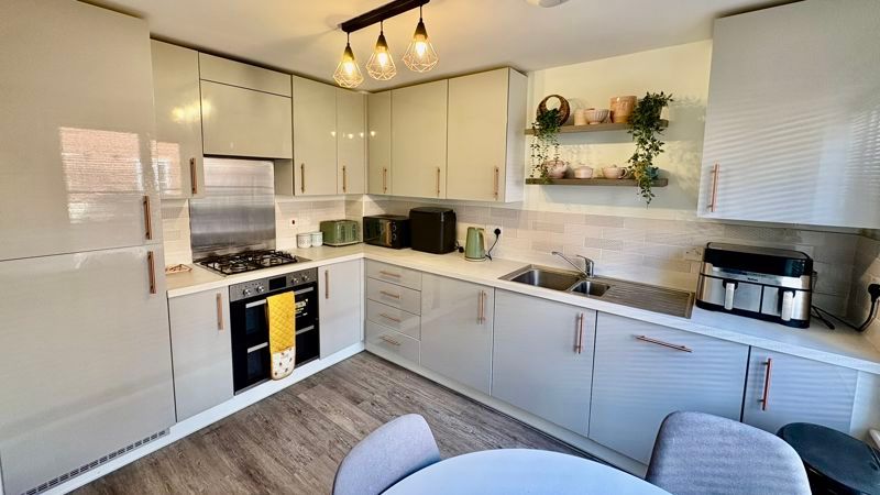 Property photo 2 of 14 Photo 1