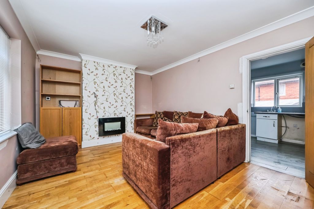 Property photo 3 of 15 Living Room