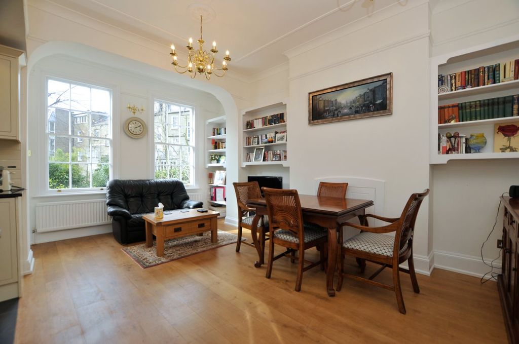 Property photo 2 of 8