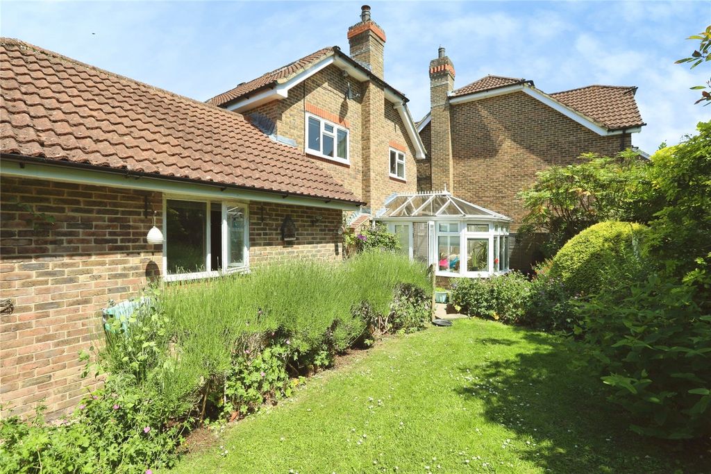 Property photo 2 of 18 Picture No. 15