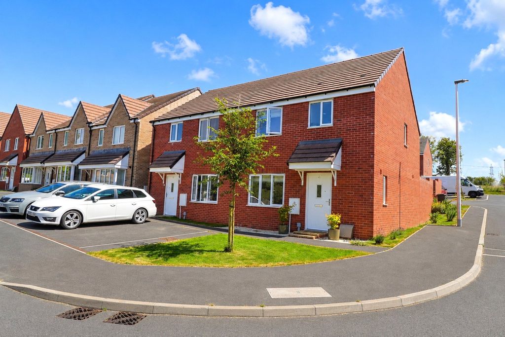 Property photo 1 of 20 1 - Picture No. 02