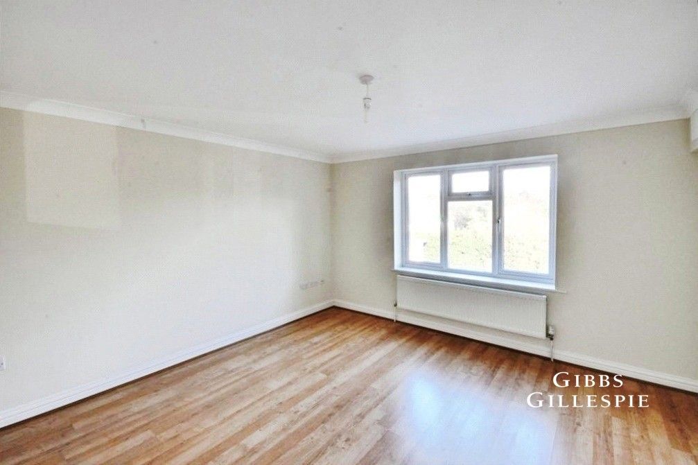 Property photo 3 of 5 Pbox-Img.Jpg