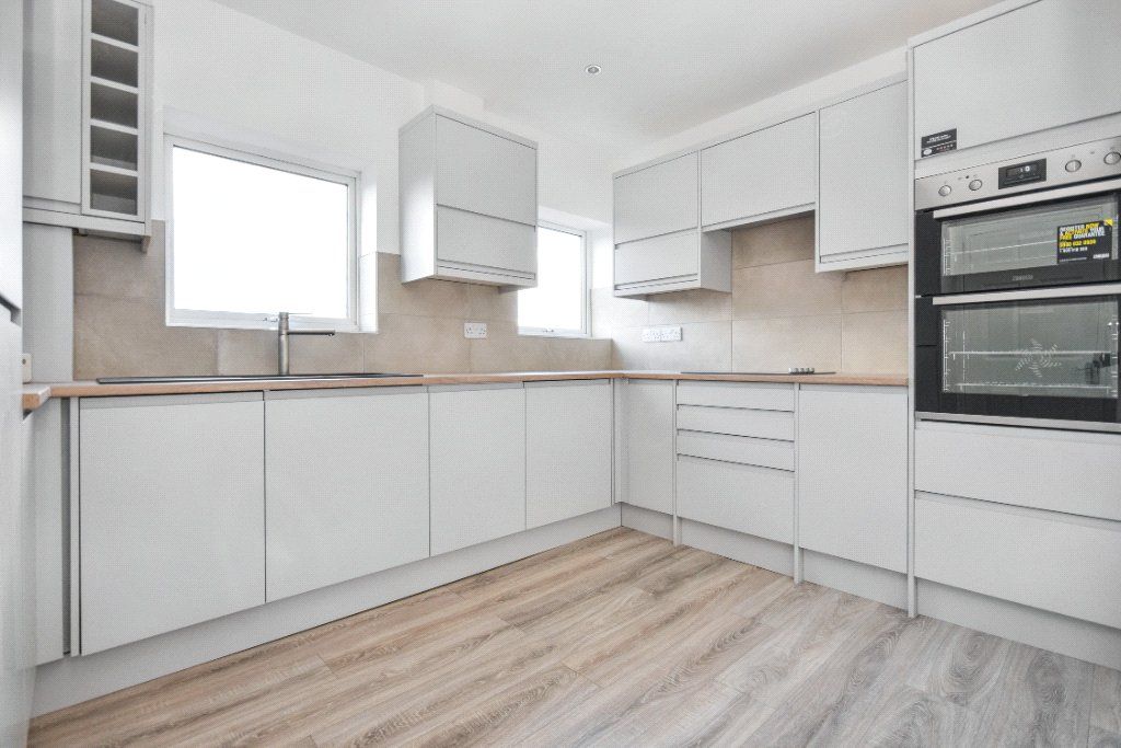 Property photo 2 of 15 Picture No. 11