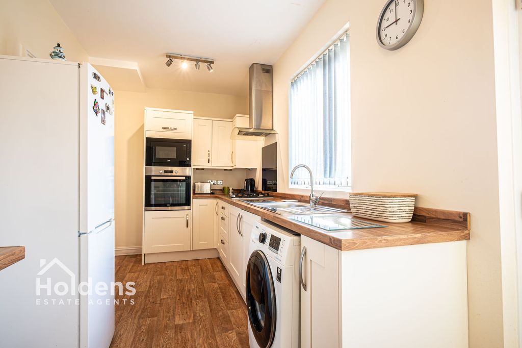 Property photo 3 of 17