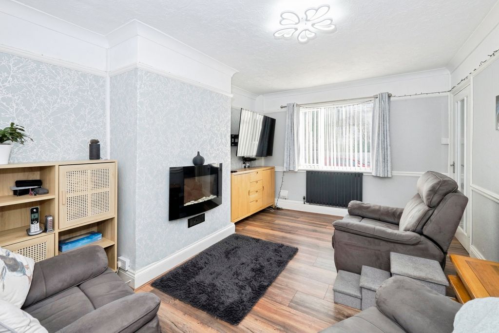 Property photo 1 of 11 Photo