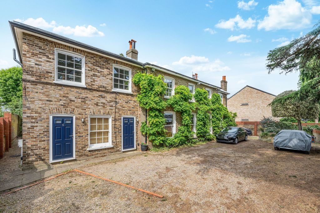 Property photo 1 of 9