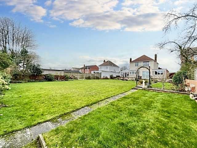 Property photo 2 of 20