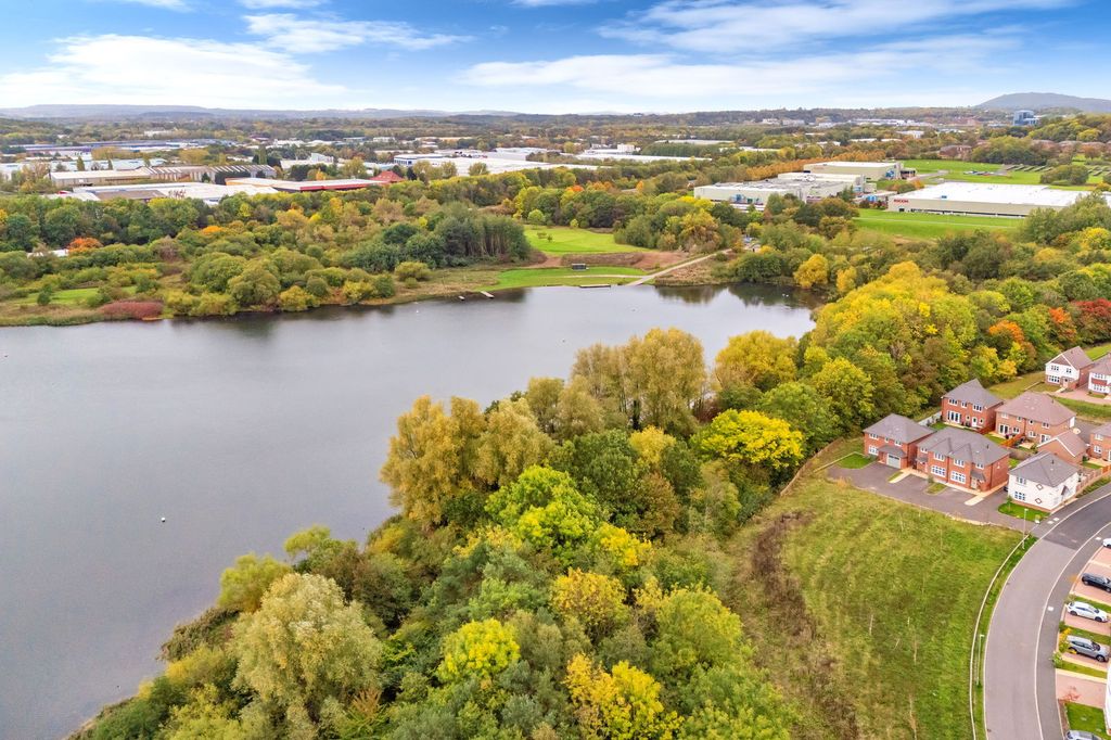 Property photo 3 of 24