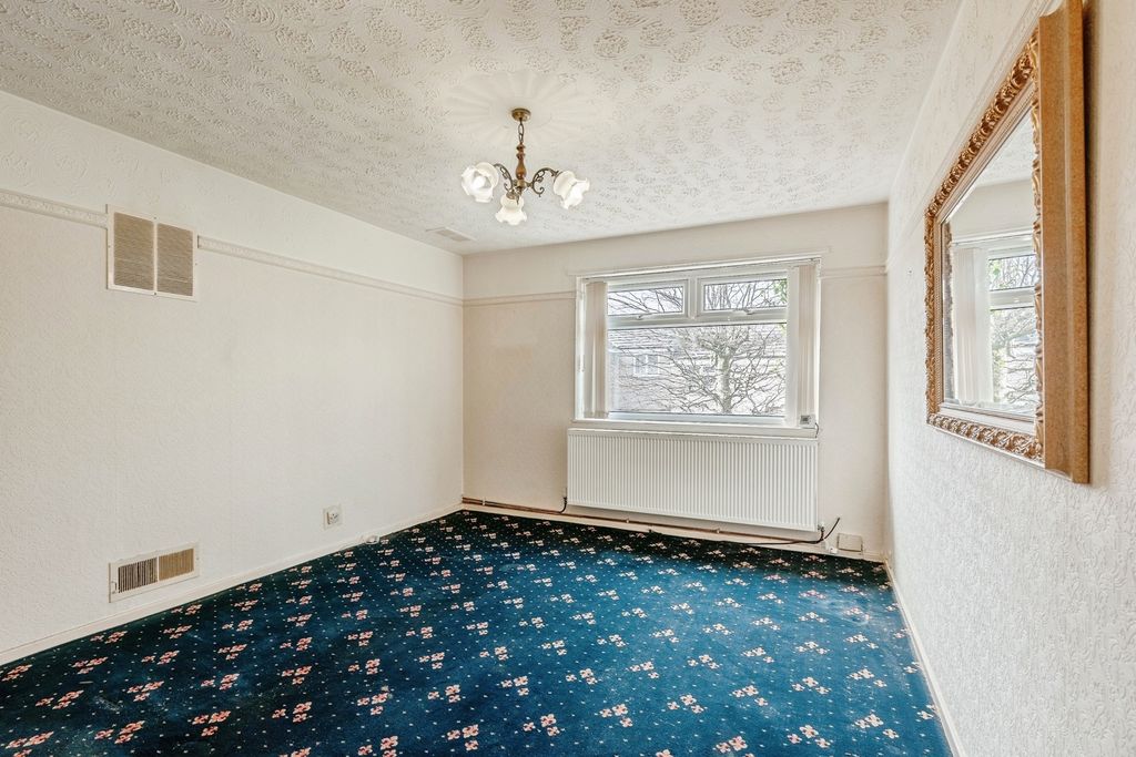 Property photo 3 of 16 Pbox-Img.Jpg