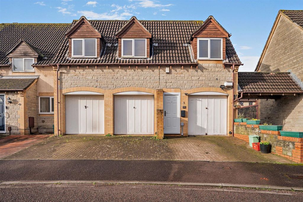 Property photo 1 of 6 8678704-Exterior03-800.Jpg