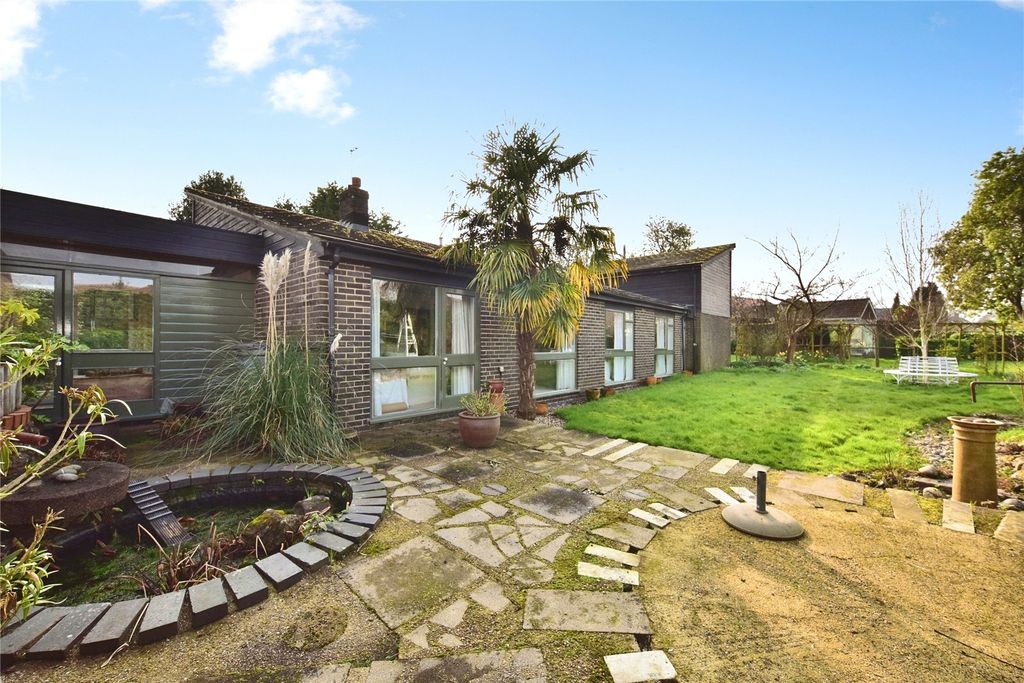 Property photo 1 of 31 Picture No. 29